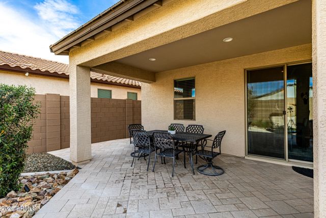 5722 W ATLANTIS Avenue, Phoenix, AZ 85043