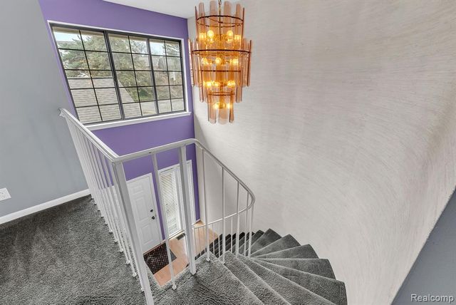 7258 Creeks Bend Court, West Bloomfield, MI 48322