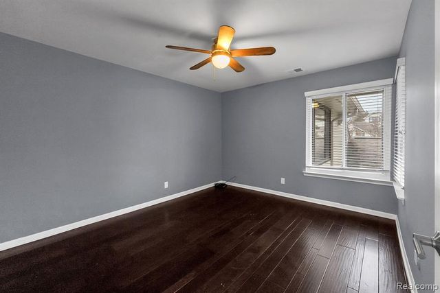 7258 Creeks Bend Court, West Bloomfield, MI 48322