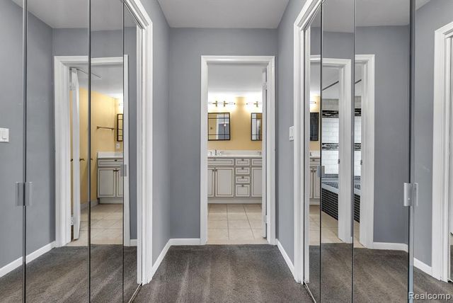 7258 Creeks Bend Court, West Bloomfield, MI 48322