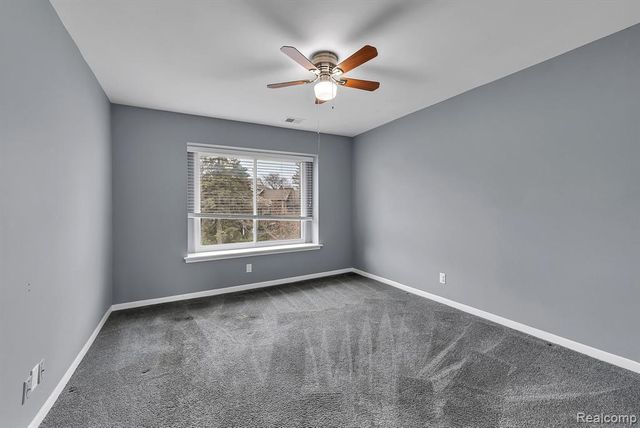 7258 Creeks Bend Court, West Bloomfield, MI 48322