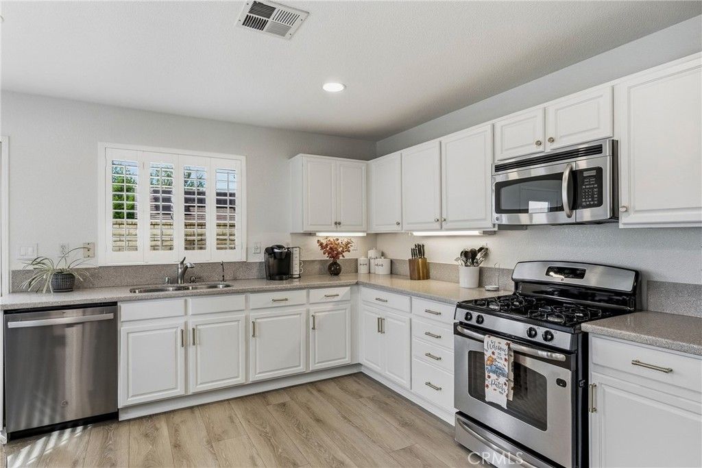 28215 Somerset Court, Castaic, CA 91384 — photo 4