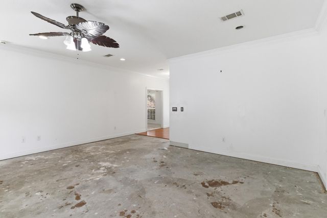 25 Serene Hill Dr., Hattiesburg, MS 39402