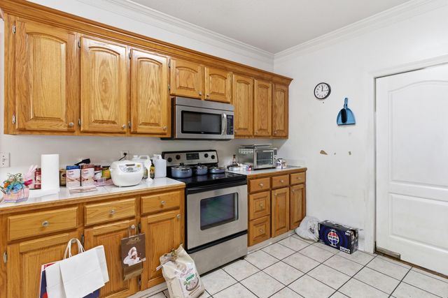 25 Serene Hill Dr., Hattiesburg, MS 39402