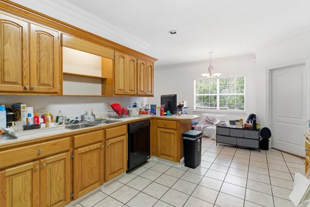 25 Serene Hill Dr., Hattiesburg, MS 39402