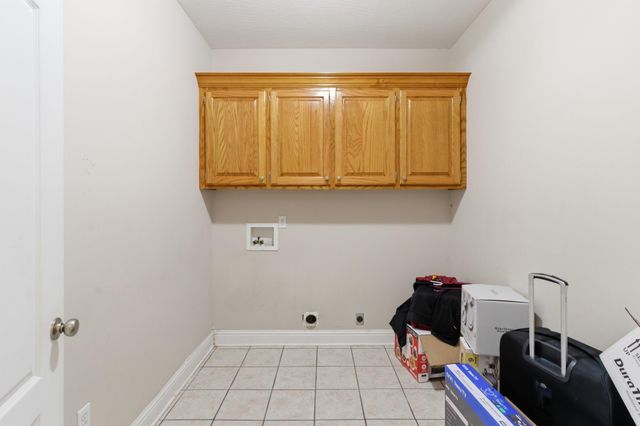 25 Serene Hill Dr., Hattiesburg, MS 39402