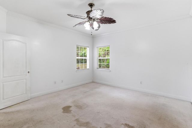 25 Serene Hill Dr., Hattiesburg, MS 39402