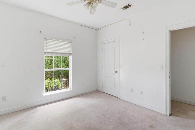 25 Serene Hill Dr., Hattiesburg, MS 39402