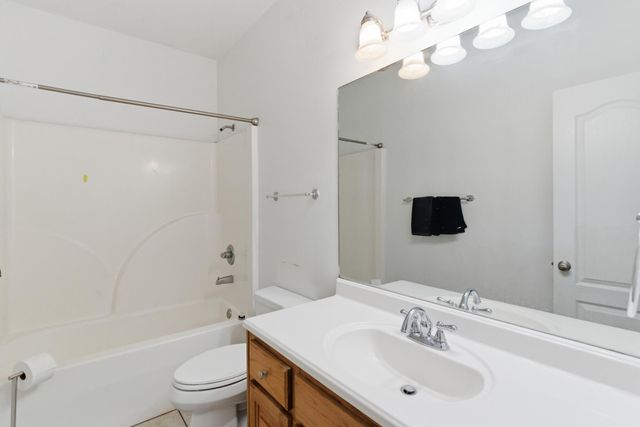 25 Serene Hill Dr., Hattiesburg, MS 39402