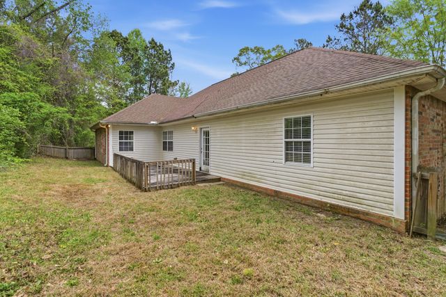 25 Serene Hill Dr., Hattiesburg, MS 39402