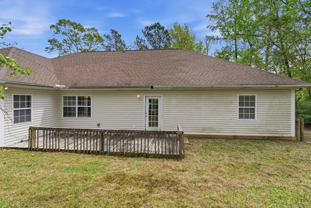 25 Serene Hill Dr., Hattiesburg, MS 39402