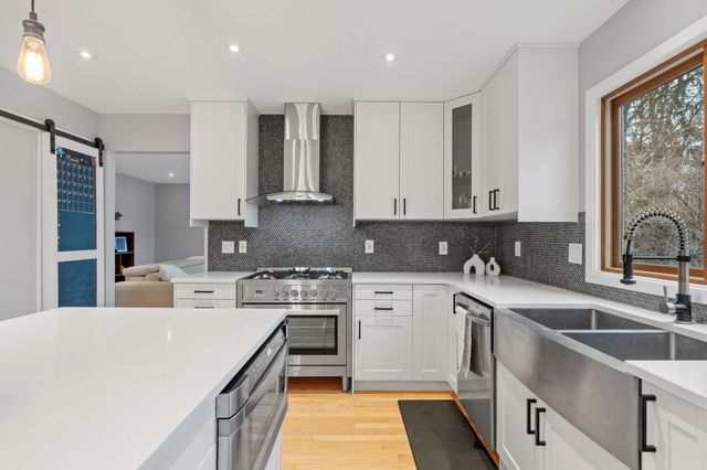 997 Carlton Drive, Shoreview, MN 55126