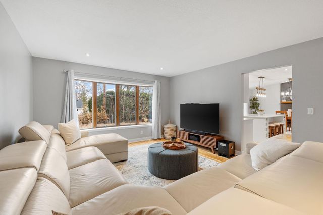 997 Carlton Drive, Shoreview, MN 55126