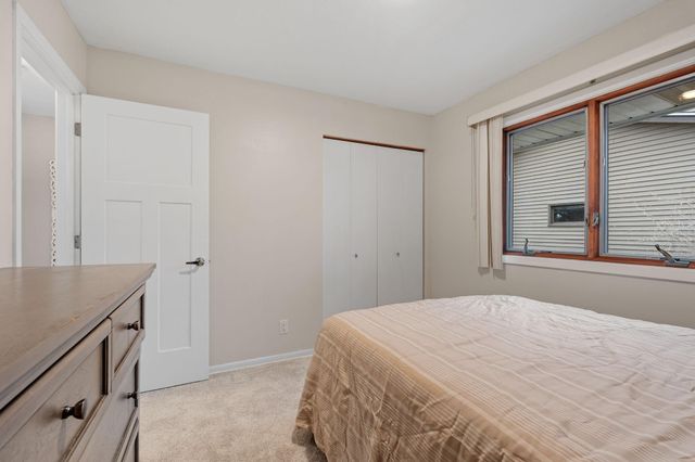 997 Carlton Drive, Shoreview, MN 55126