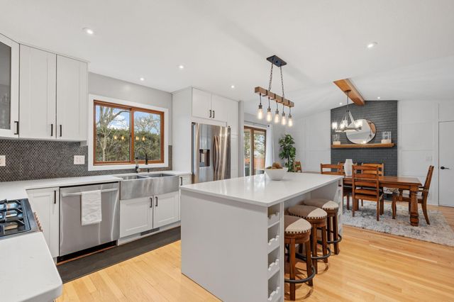 997 Carlton Drive, Shoreview, MN 55126