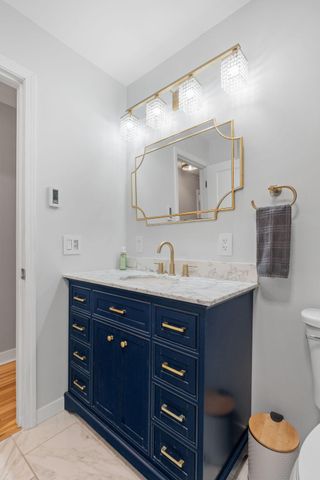 997 Carlton Drive, Shoreview, MN 55126