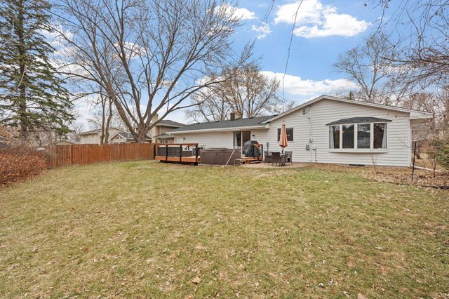 997 Carlton Drive, Shoreview, MN 55126