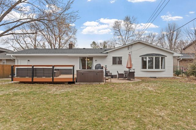 997 Carlton Drive, Shoreview, MN 55126