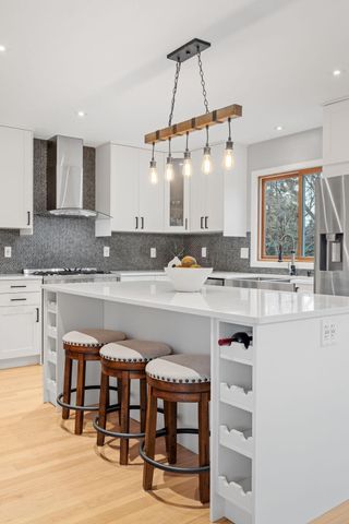 997 Carlton Drive, Shoreview, MN 55126