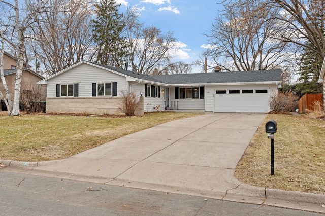 997 Carlton Drive, Shoreview, MN 55126