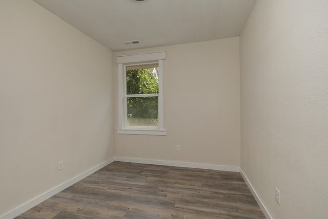 310 E Washington Street, Pierce City, MO 65723