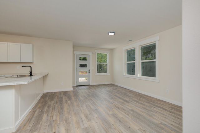 310 E Washington Street, Pierce City, MO 65723