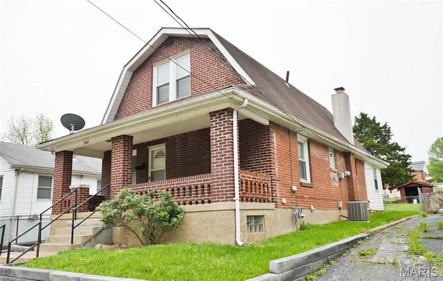 9969 Lark Avenue, St Louis, MO 63125