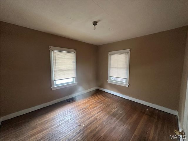 9969 Lark Avenue, St Louis, MO 63125