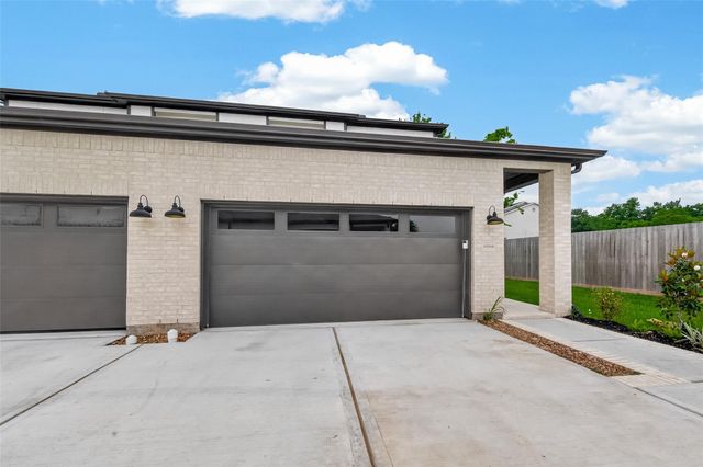 4328 Avron Drive B, Stafford, TX 77477