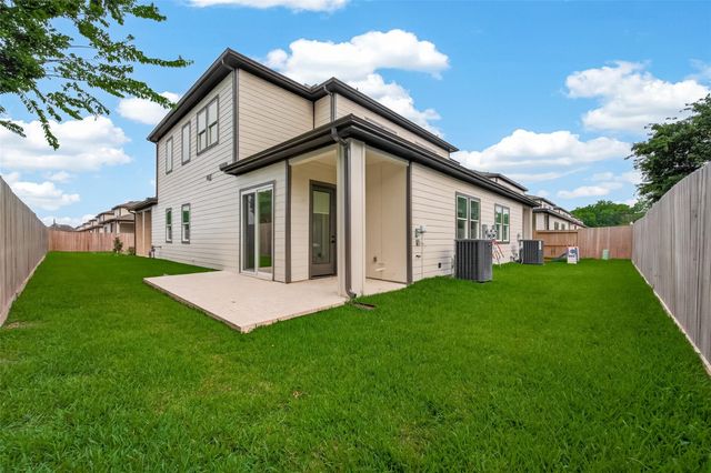 4328 Avron Drive B, Stafford, TX 77477