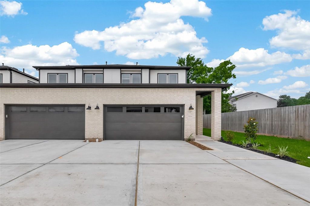 4328 Avron Drive B, Stafford, TX 77477