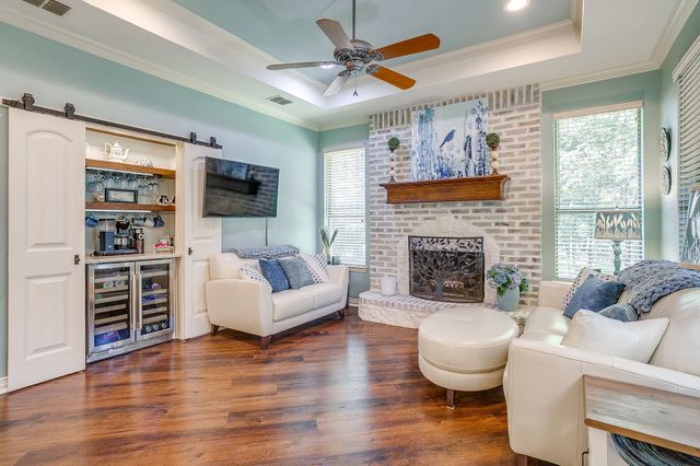 134 Forest Creek Circle, Weatherford, TX 76088