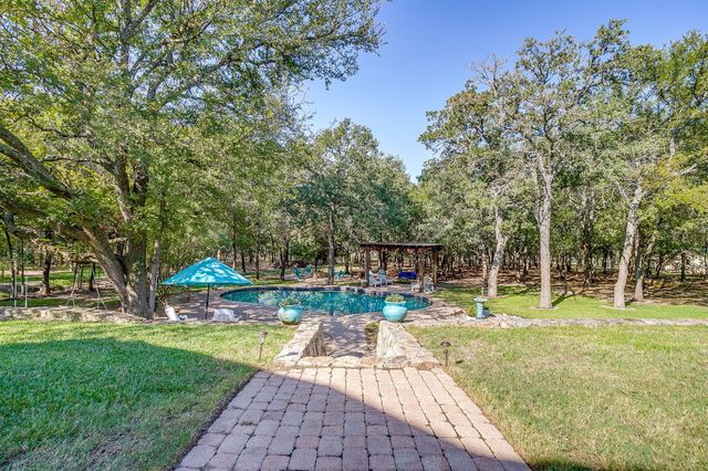 134 Forest Creek Circle, Weatherford, TX 76088