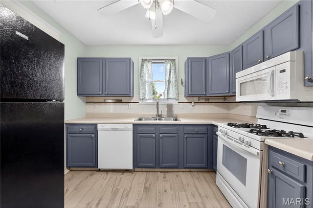 8651 Burton Avenue, St Louis, MO 63114