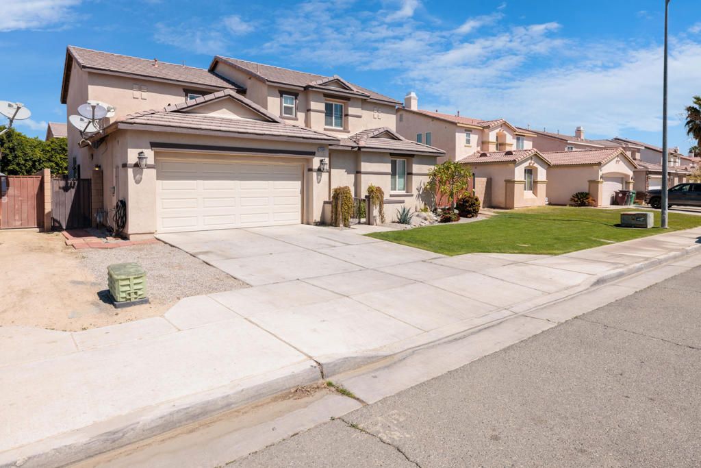 Image 38 of property listing at 83808 Avenida Verano, Coachella, CA 92236