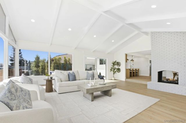 4971 September St., San Diego, CA 92110