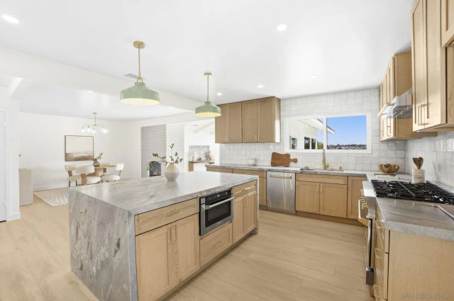 4971 September St., San Diego, CA 92110