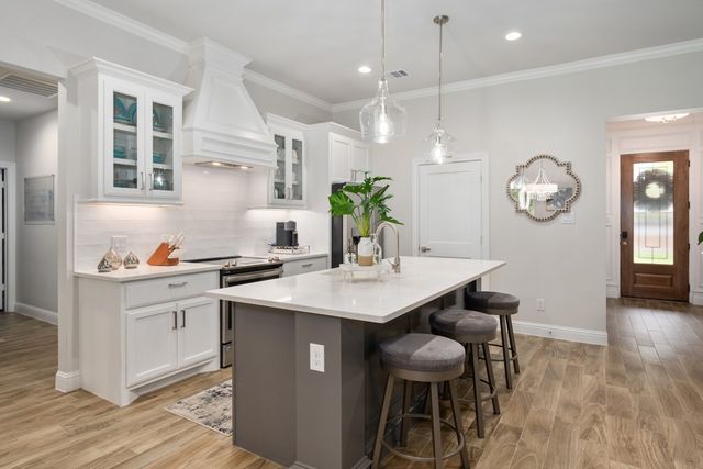 245 Colonial Drive, Mabank, TX 75156