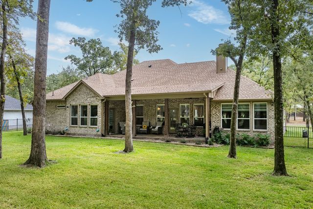 245 Colonial Drive, Mabank, TX 75156