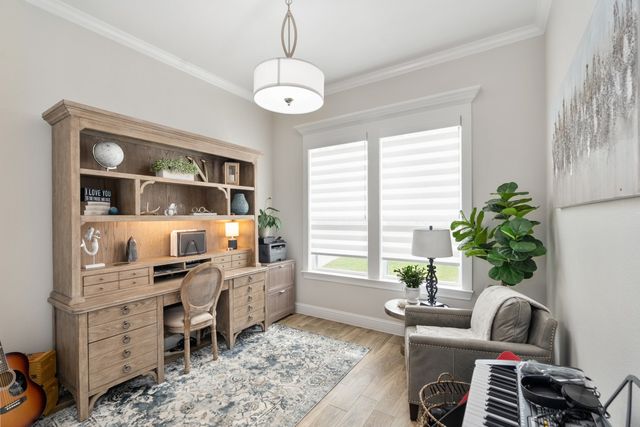 245 Colonial Drive, Mabank, TX 75156