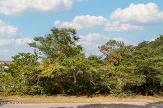 115 NW 4th Street, Oak Island, NC 28465