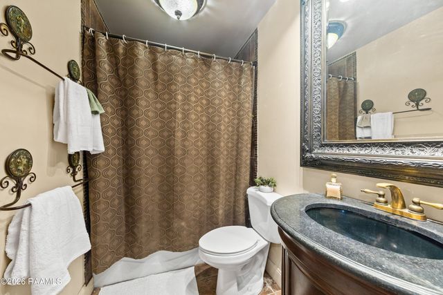 214 Saint Nicholas Drive, Lafayette, LA 70506