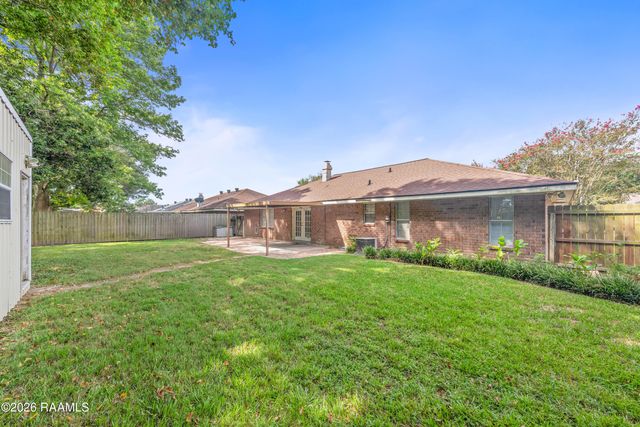 214 Saint Nicholas Drive, Lafayette, LA 70506