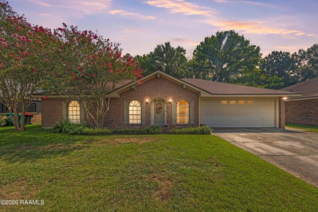 214 Saint Nicholas Drive, Lafayette, LA 70506