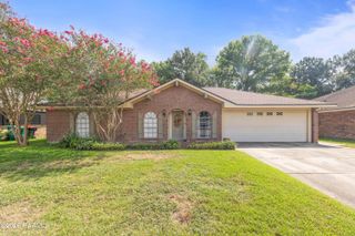 214 Saint Nicholas Drive, Lafayette, LA 70506