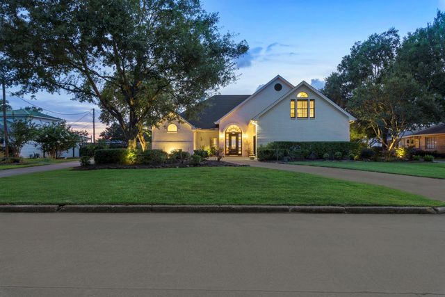 422 S Burnett Drive, Baytown, TX 77520