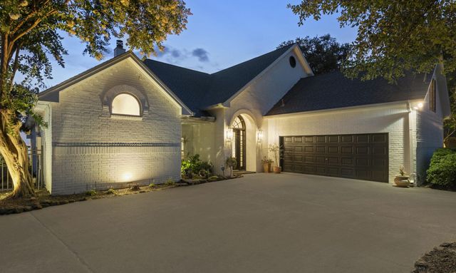 422 S Burnett Drive, Baytown, TX 77520