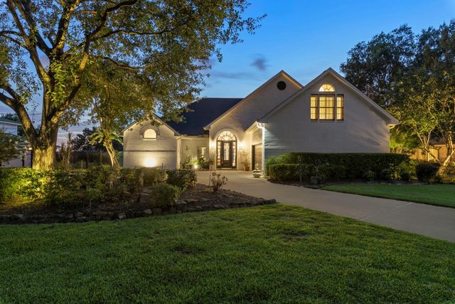 422 S Burnett Drive, Baytown, TX 77520