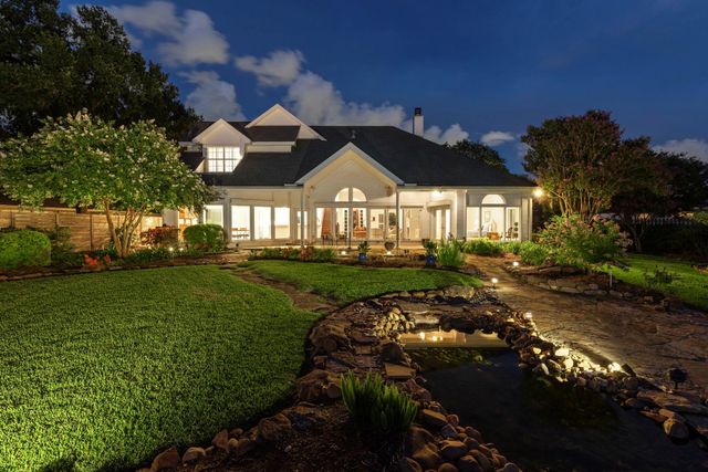 422 S Burnett Drive, Baytown, TX 77520