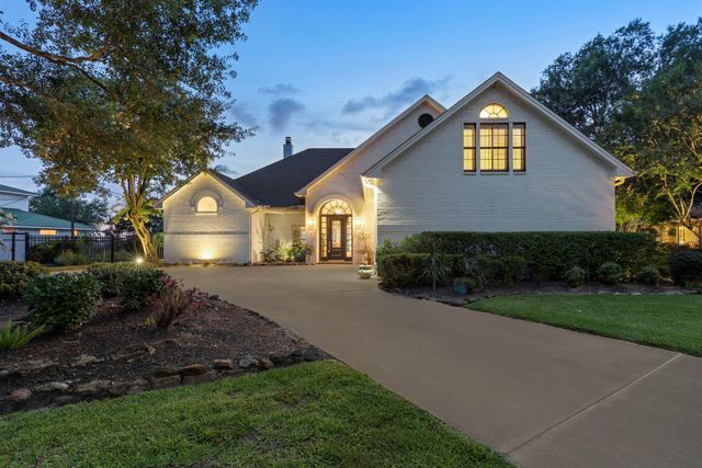 422 S Burnett Drive, Baytown, TX 77520